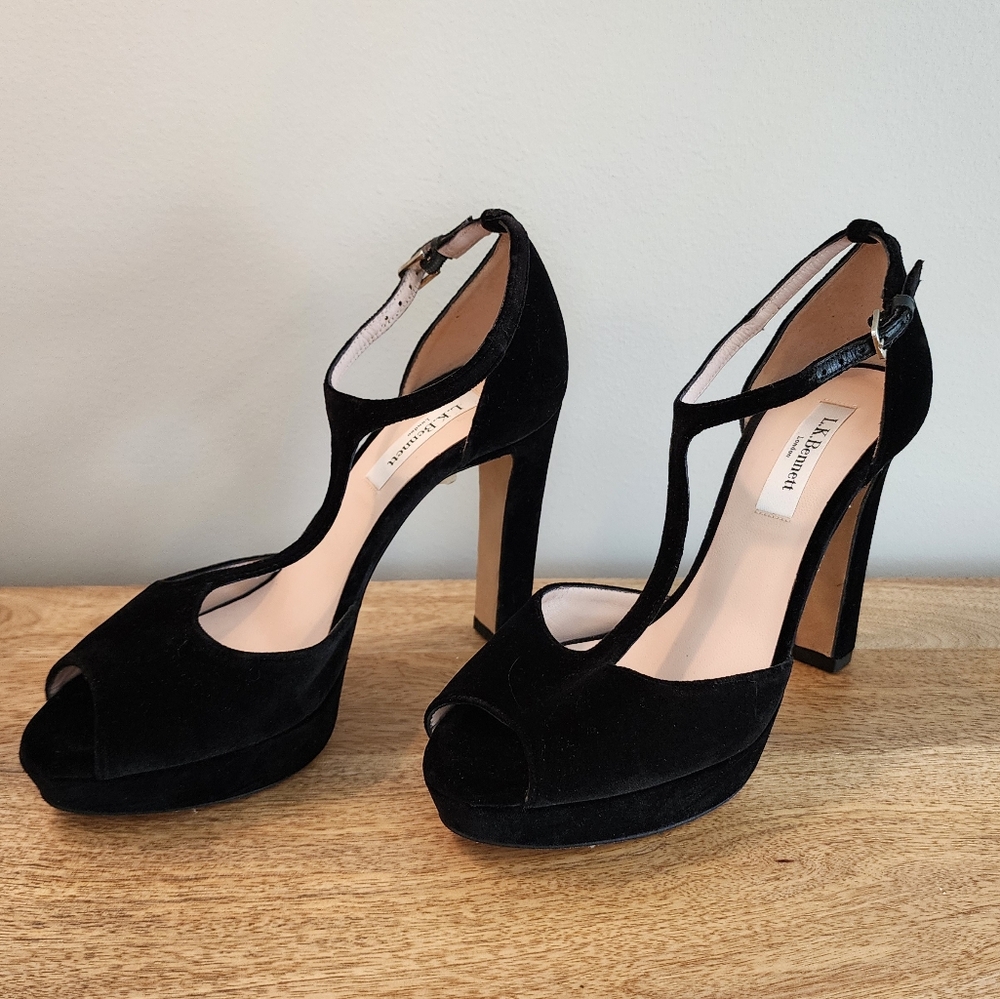 LK Bennett "Baileigh" T-strap Peeptoe Velvet Heels - size 37 EU / 6.5 US